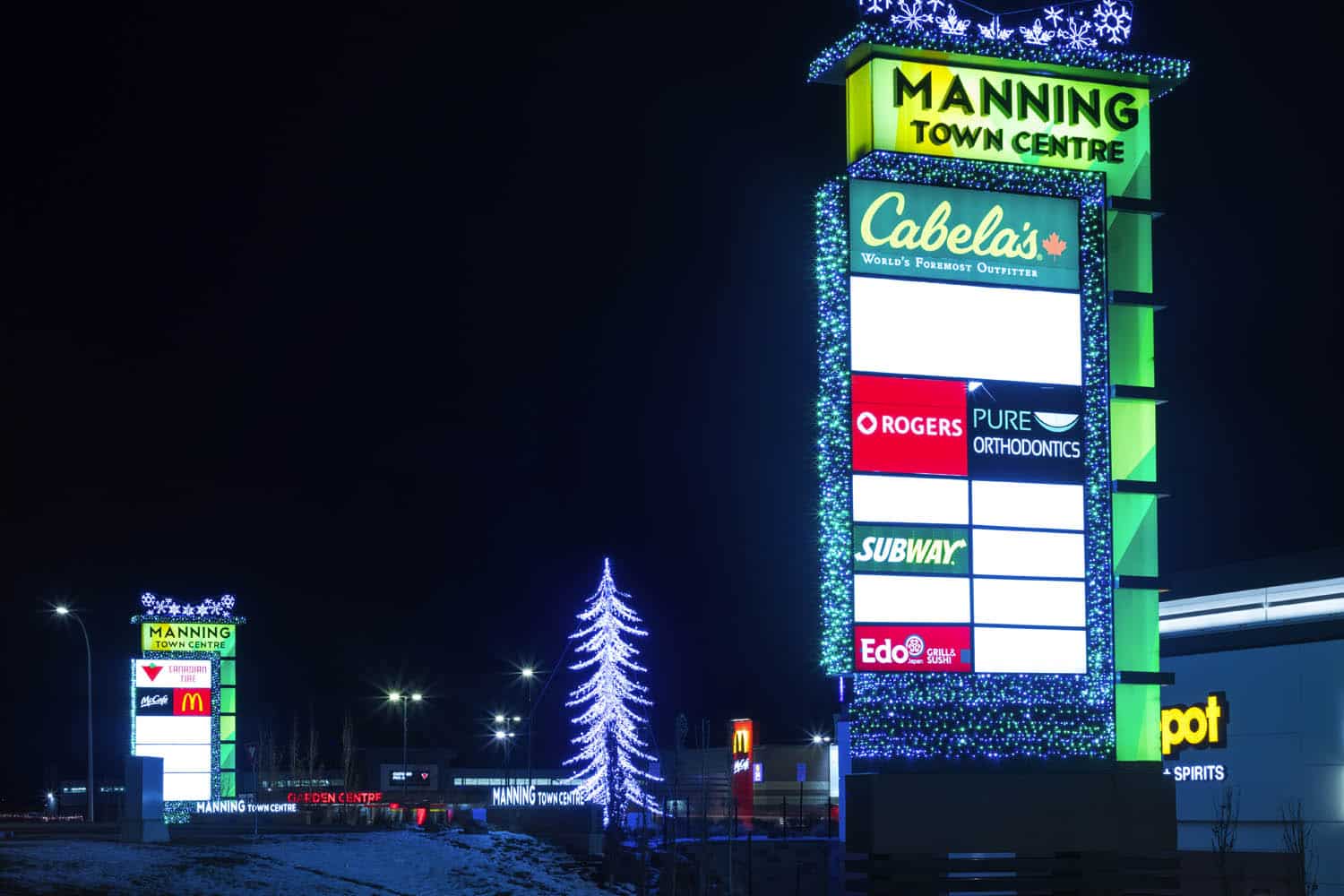 manning-town-centre-pylon-with-trees